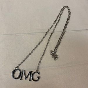 OMG PENDANT NECKLACE